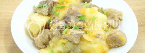 картофель с мясом в мультиварке. Шаг 9