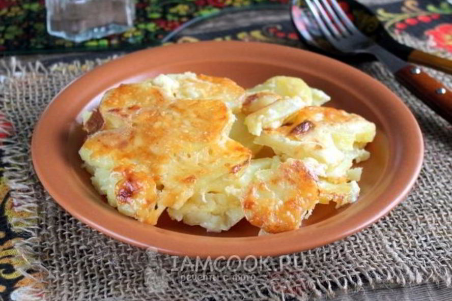 Рецепт картошки со сливками и сыром в духовке