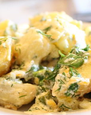 Картошка в духовке со сметаной и сыром