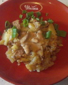 Молодой картофель со свининой