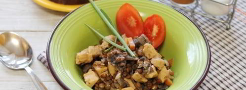 тушеная чечевица с опятами и куриным филе. Шаг 11