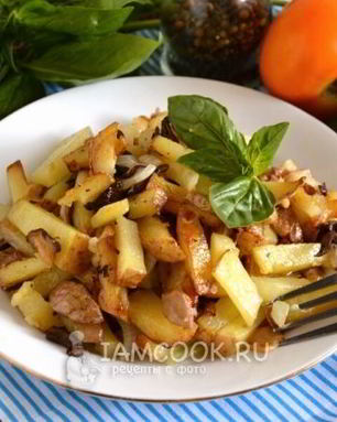 Жареная картошка с белыми грибами