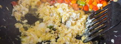 жареный рис с курицей и сладким перцем. Шаг 6