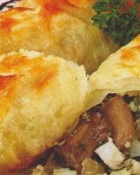 Домашние голубцы с яйцом и грибами