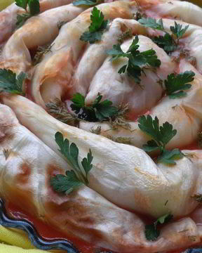 Голубцы с фасолью в томатном соусе