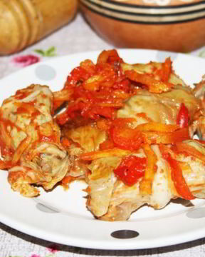 Голубцы со свининой, запеченные в томатной заливке