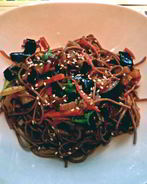 Гречневая лапша с овощами