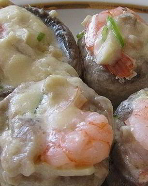 Грибы, фаршированные креветками