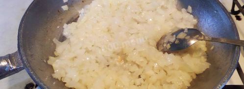 грибы в горшочках с сыром луком курицей. Шаг 6