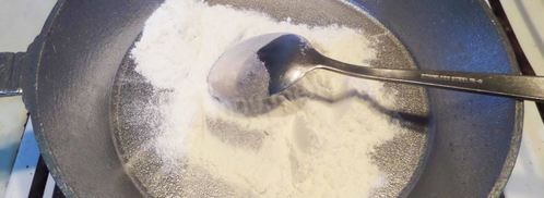 грибы в горшочках с сыром луком курицей. Шаг 10