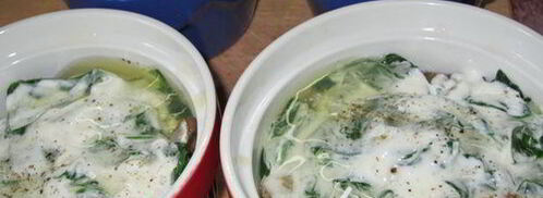 грибы, запеченные со шпинатом и яйцом. Шаг 10