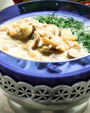 Шампиньоны королевские в сметанном соусе