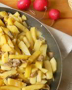 Шампиньоны с картошкой жареные