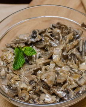 Шампиньоны в вине