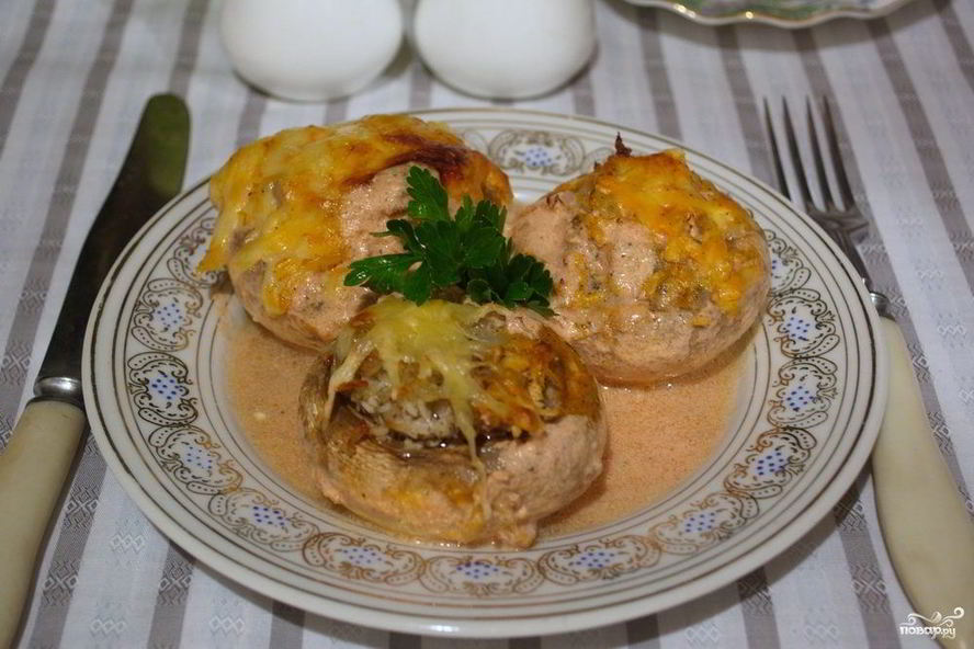 Рецепт запеченных грибов с фаршем в духовке