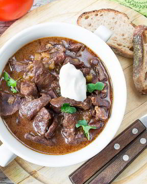 Гуляш из говяжьего сердца