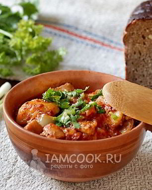 Гуляш из куриного филе