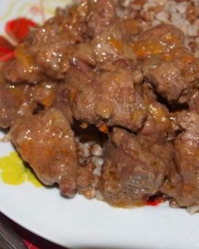 Гуляш из печени в мультиварке