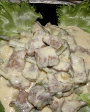 Гуляш со сливками