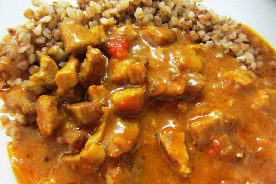 Рецепт мясного гуляша по-домашнему