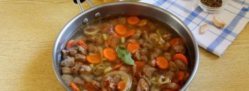 пряный гуляш из говядины на сковороде. Шаг 9