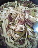 Китайская лапша с говядиной в соусе терияки