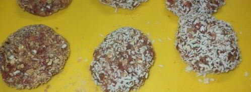 котлетки в кокосовой панировке. Шаг 2