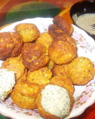 Котлеты из гороха с мятным чатни