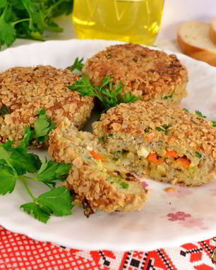 Котлеты рыбные с начинкой в овсяной панировке