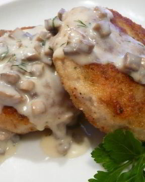 Рыбные котлеты в грибном соусе
