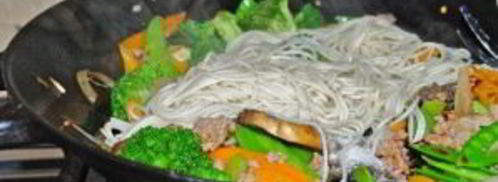 лапша с овощами в воке. Шаг 5