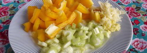 лапша удон с курицей и овощами. Шаг 2