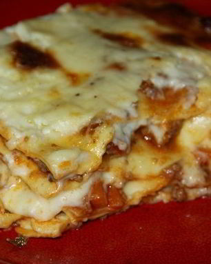 Лазанья под соусом бешамель