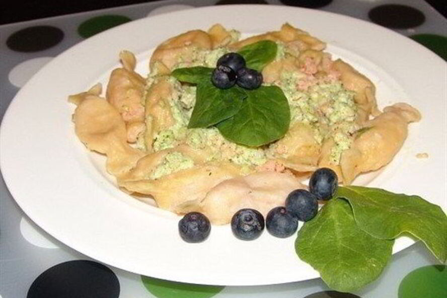 Рецепт макарон-карамелек в сливочном соусе