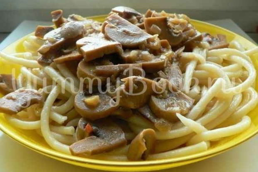 Рецепт макарон с шампиньонами под сливочным соусом