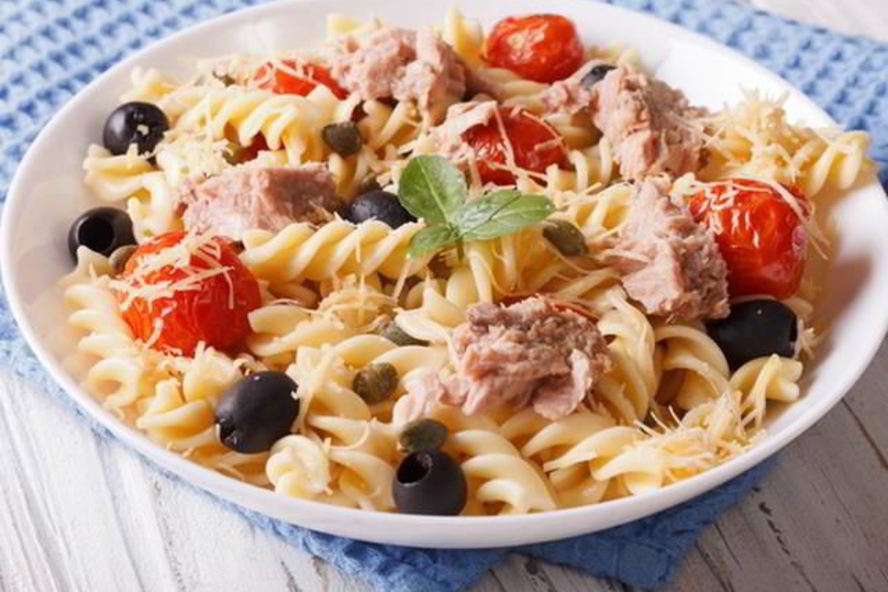 Рецепт макарон с тунцома и маслинами
