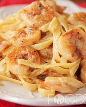 Паста с креветками в сливочном соусе
