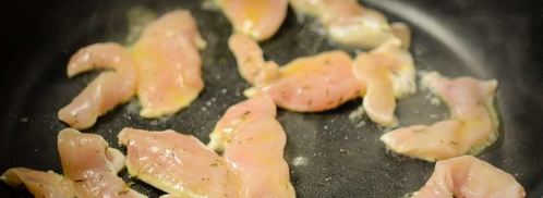 паста с курицей и грибами в сливочном соусе. Шаг 3