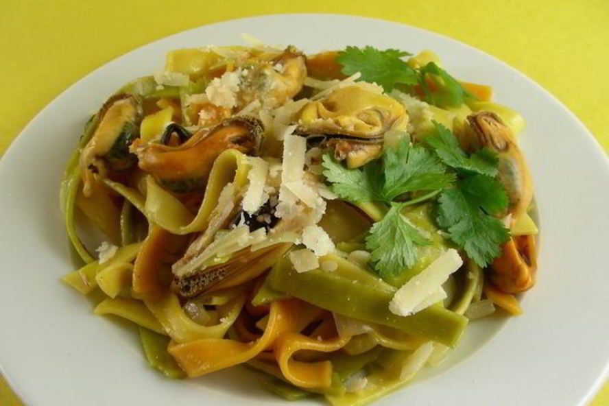 Рецепт пасты с мидиями, шафраном и белым вином