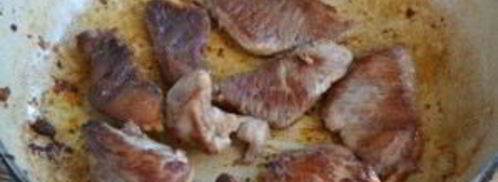 мясо под грибным соусом. Шаг 5