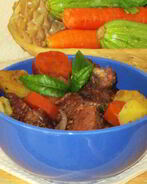 Мясо, тушенное с горьким шоколадом