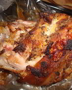 Рулька запеченная с чесноком