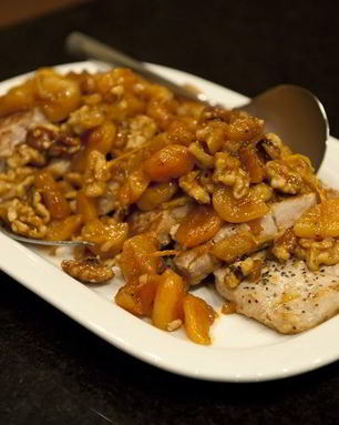 Свинина с абрикосами