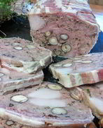 Террин из кролика с фундуком