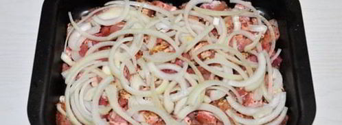 запеченная свинина с овощами под соусом бешамель. Шаг 2