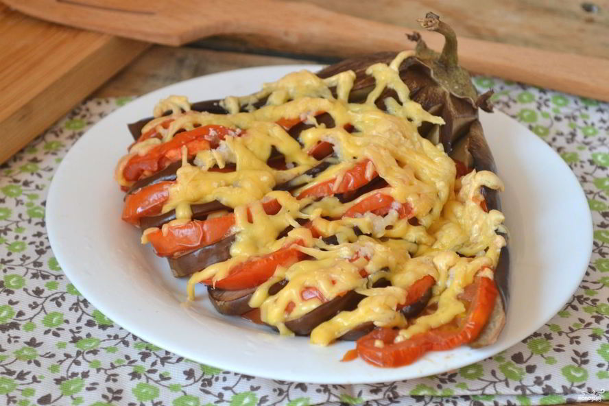 Рецепт баклажана, запеченного веером в духовке