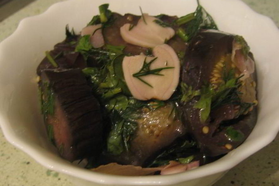 Рецепт баклажанов с хренома и имбирема