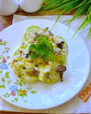 Кабачки с лисичками в духовке