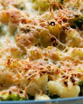 Капуста брокколи с мясом в духовке