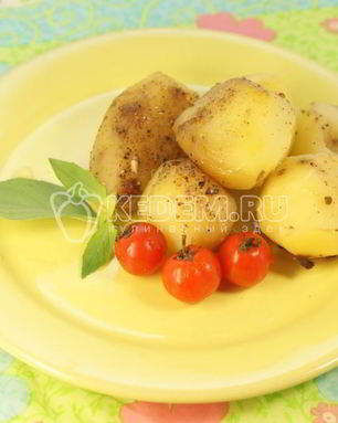 Молодой картофель запеченный в фольге со специями